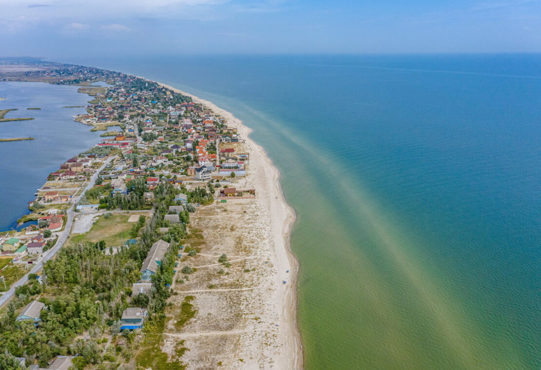 Отдых на Азовском море: эксперты назвали 5 самых тихих и необычных курортов