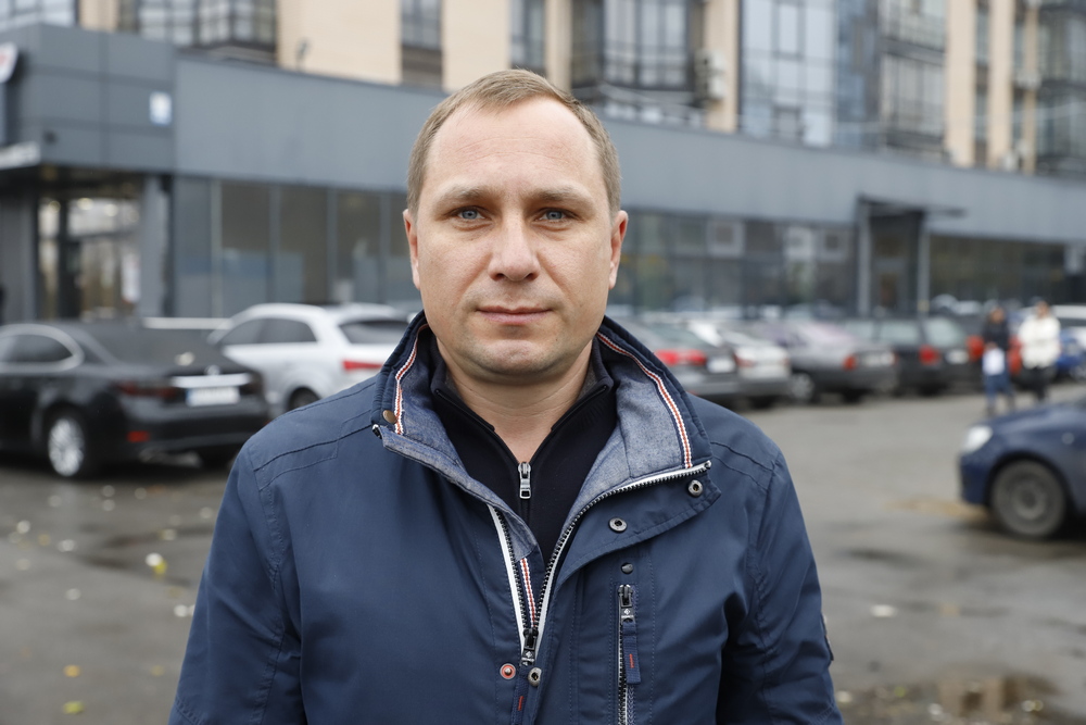 Возле «Набережного квартала» незаконная парковка - новости Днепра