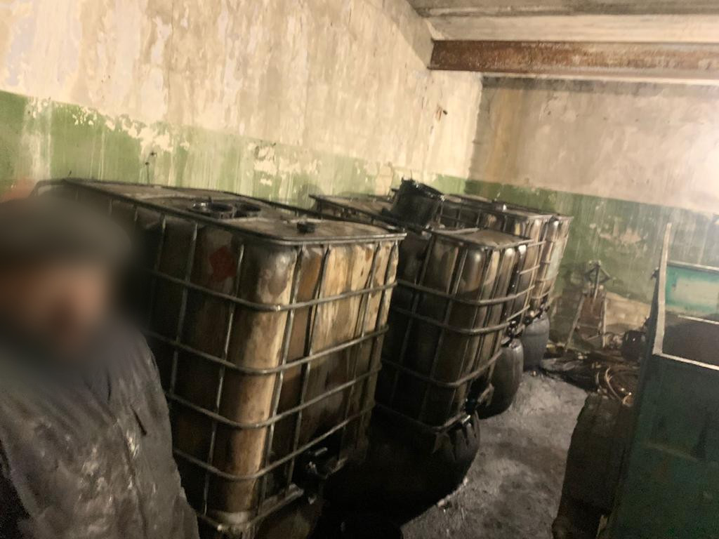 Черный дым столбом: под Днепром сжигали автомобильные шины