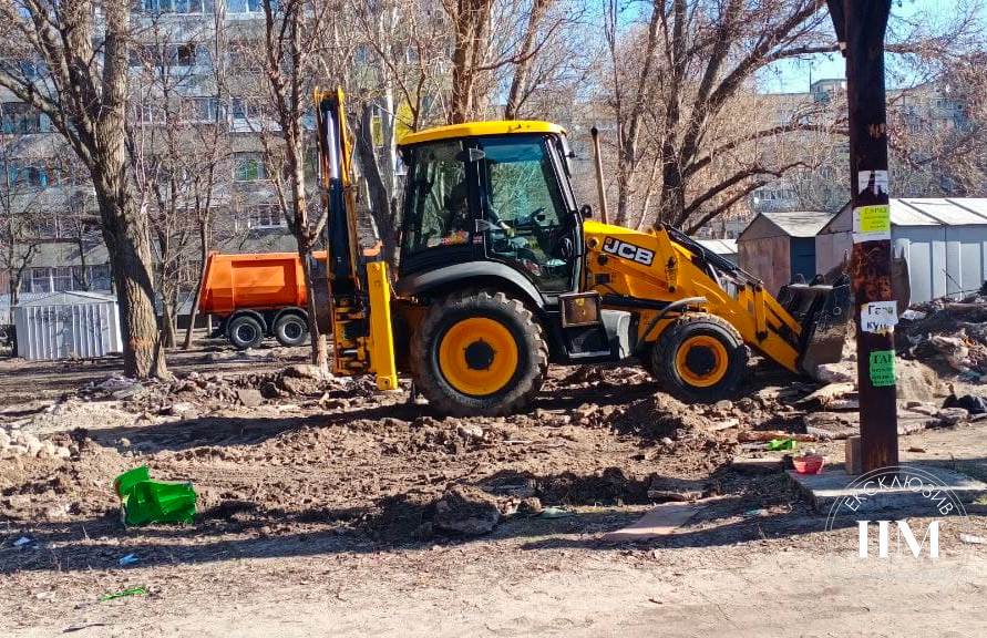 На Покровском наводят порядок на месте гаражей  - новости Днепра