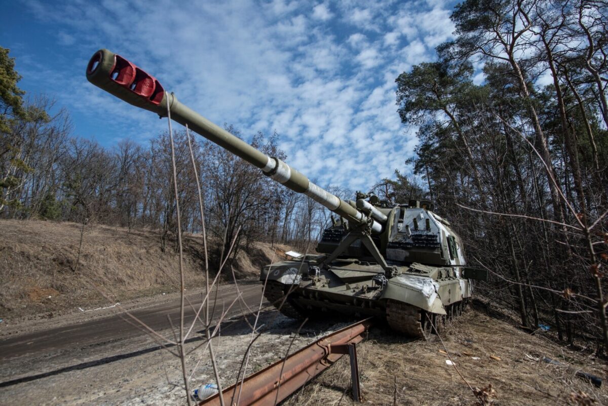 «Музей» под открытым небом: днепровская бригада показала колонну разбитой русской техники 