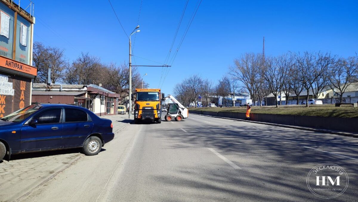 Стартовали работы по весенней уборке города - новости Днепра