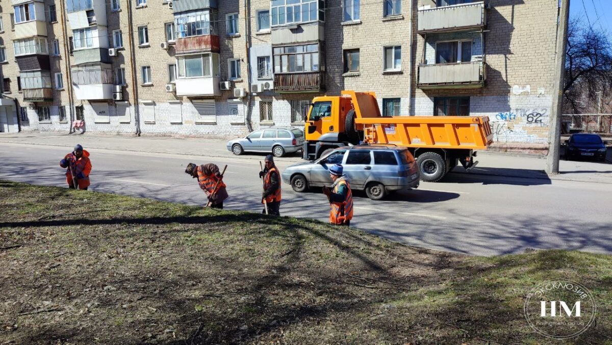 Стартовали работы по весенней уборке города - новости Днепра