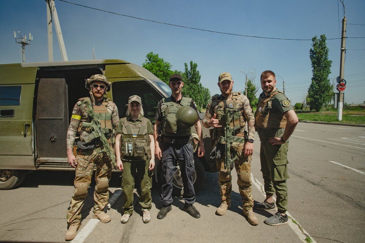 Ремонт військової техніки та евакуація людей і тварин зі Сходу: Дніпро надав чергову допомогу