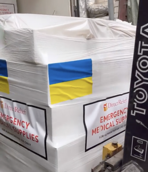 100 бронежилетів, гуманітарка для переселенців та медикаменти для лікарень: Дніпро надав чергову допомогу