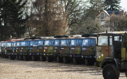 Дніпро передасть ЗСУ 30 вантажівок і 30 позашляховиків «Гелендваген» - Наше Місто