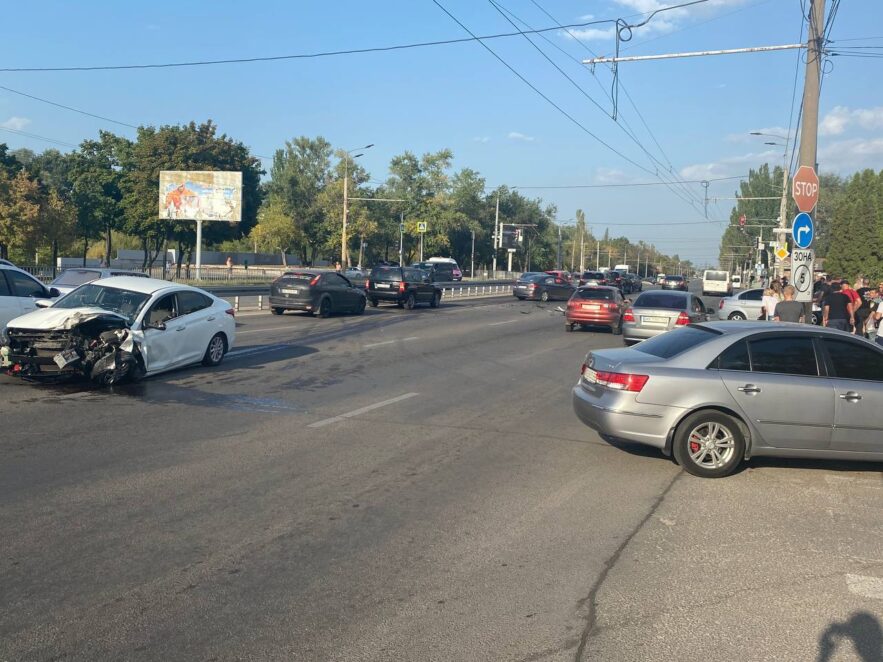 Новини Дніпра: ДТП на Набережній Заводській