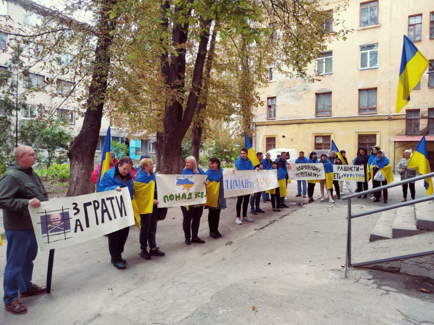 Новини Дніпра: Сотні переселенців виступають проти "референдумів"