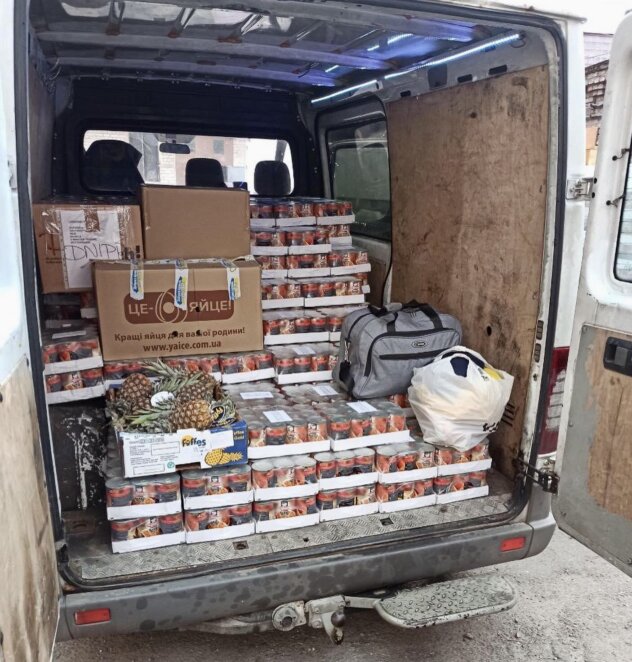 Машина з великим вантажем продуктів: чергова допомога від Дніпра