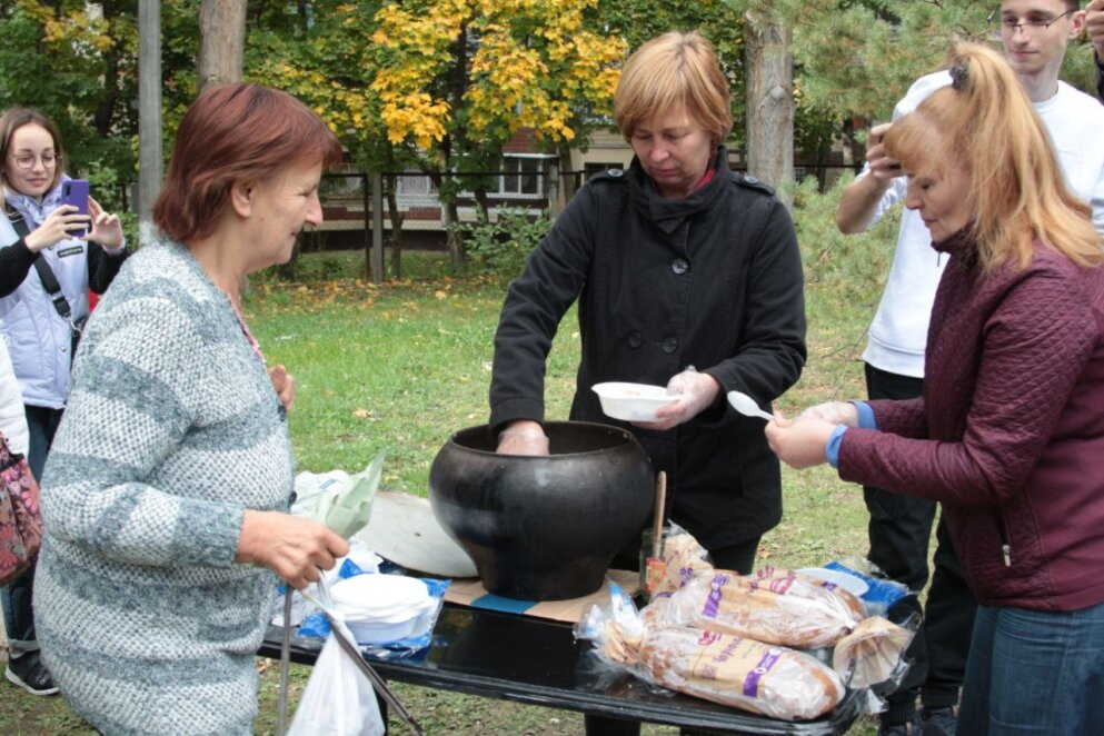 У Дніпрі до Дня людей похилого віку для підопічних Дніпровського терцентру влаштували свято