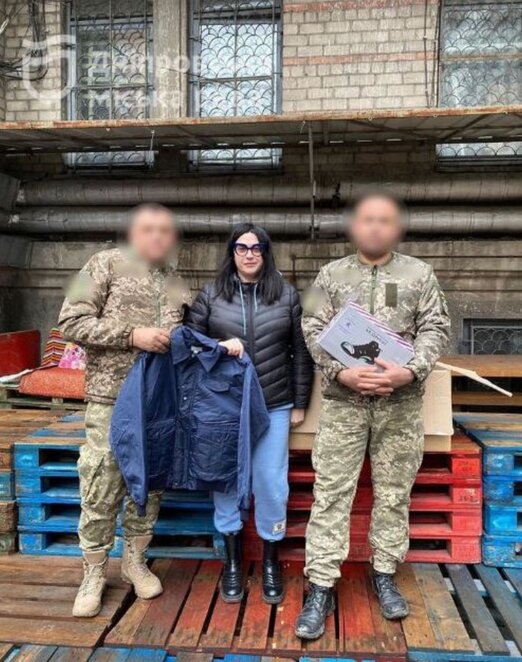 Одяг, взуття, спальники: Дніпро вчергове передав допомогу