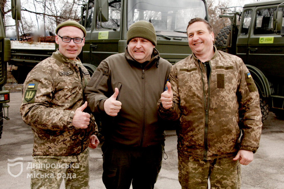 Філатов: «Дніпро відправив ЗСУ ще 12 вантажівок і вже готує нову, втричі більшу партію машин для фронту» - Наше Місто