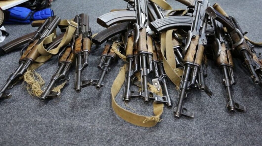 Списки нам відомі: жителів Дніпропетровщини закликають повернути зброю та боєприпаси