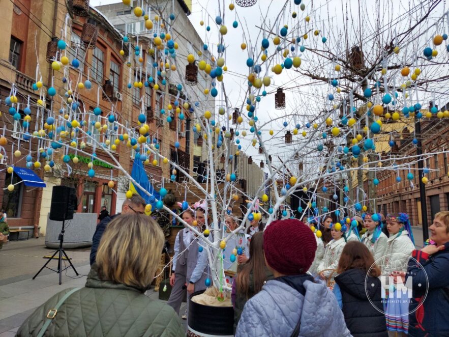 Великоднє дерево побажань на Короленко - Наше Місто