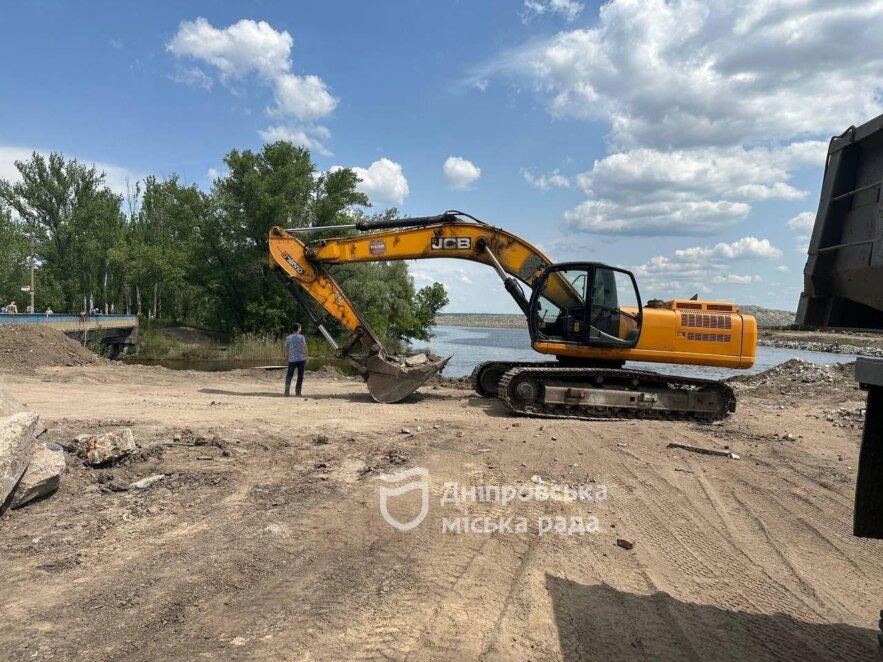 Новини Дніпра: Ремонт колектору на Перемозі