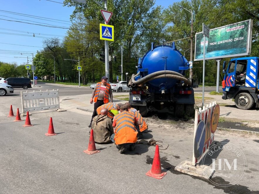 Новини Дніпра: Як у Дніпрі тривають аварійні роботи на водогоні