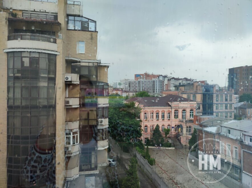 У Дніпрі зафіксували гігантську блискавку - Наше Місто