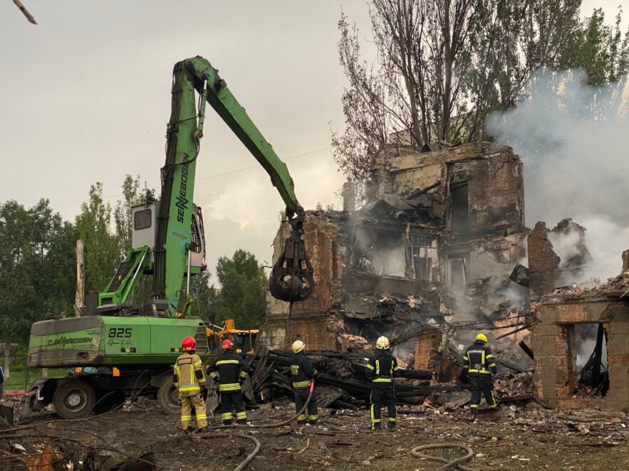 У Дніпрі завершили розбір завалів після ракетного удару по лікарні: що відомо