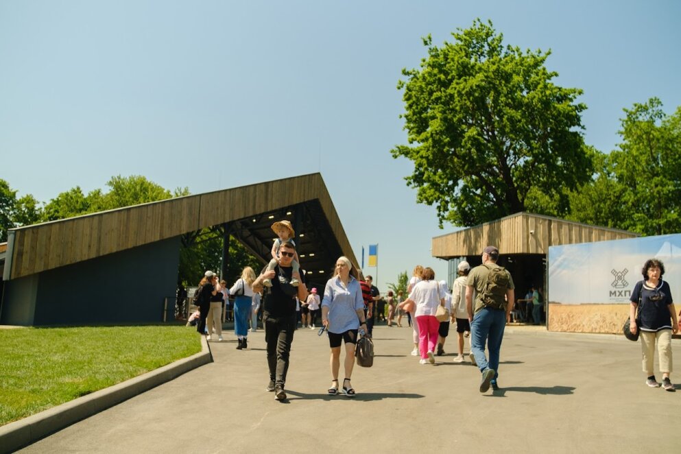 У Національному музеї народної архітектури та побуту України запрацював реконструйований центральний вхід