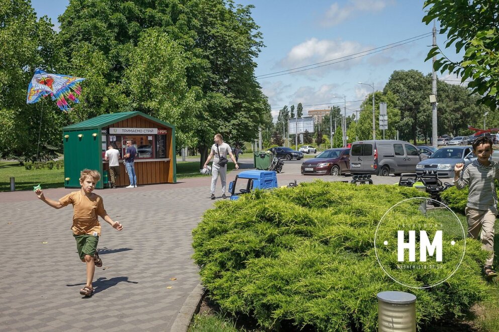 Новини Дніпра: Набережна на ж/м Сонячний у літніх барвах