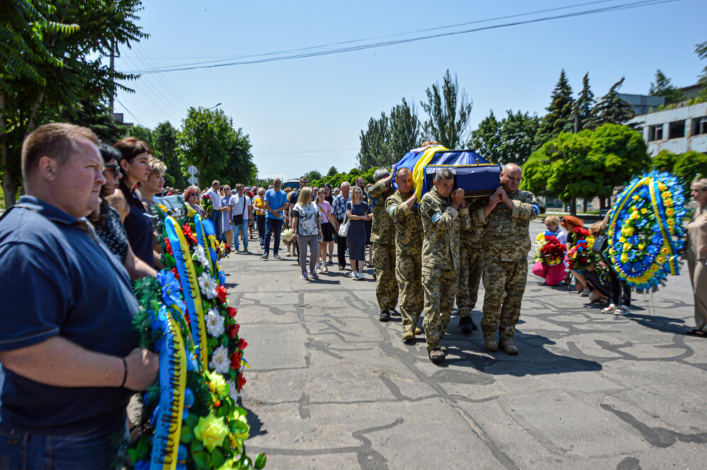 Новини Дніпра: у Нікополі простились з Героєм - Наше Місто