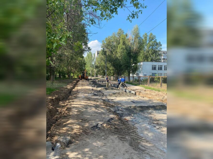 Ремонти доріг, житлових будинків і зелених зон: у Самарському районі наводять лад навіть під час війни