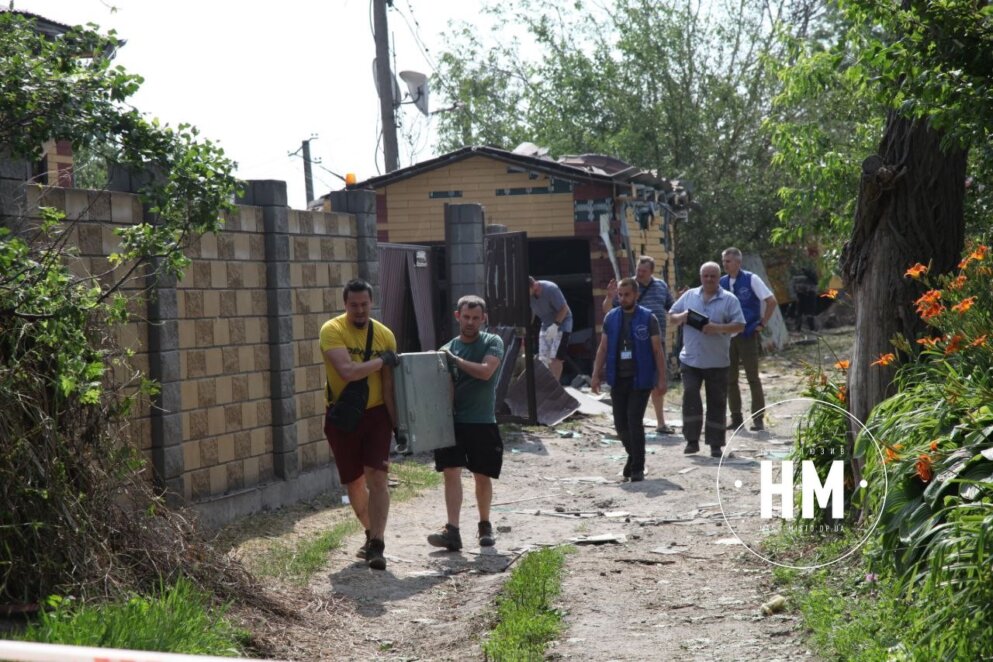 Новини Дніпра: Фоторепортаж з місця ракетного удару по Дніпру