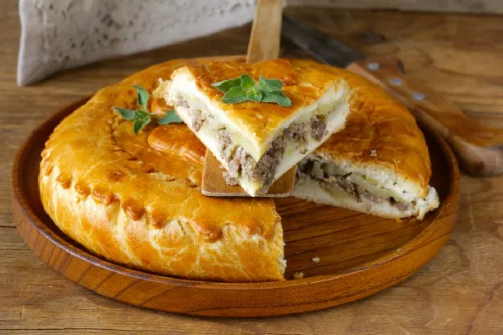 Без лишней суеты: готовим мясной пирог из лаваша