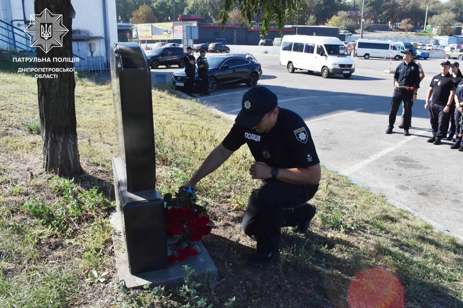 Город вас помнит: сегодня в 7 раз почтили память погибших патрульных Артема Кутушова и Ольги Макаренко (Фото)Кутушова та Ольги Макаренко