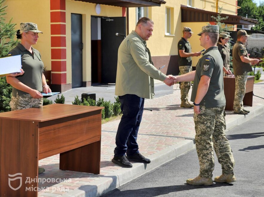 Новини Дніпра: військові отримали квартири - Наше Місто