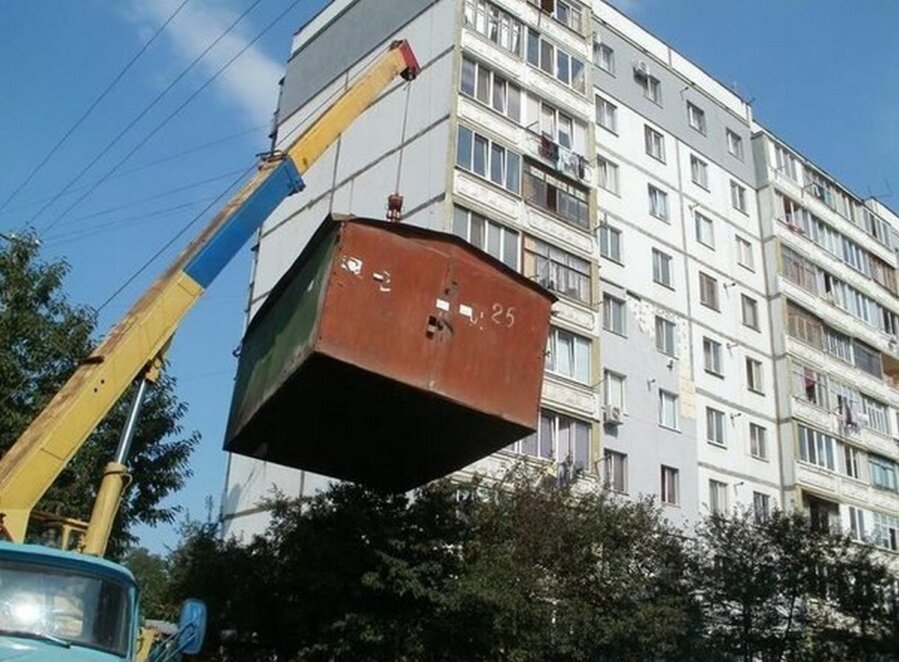 Новини Дніпра: Демонтаж гаражів і шлагбаумів у Дніпрі