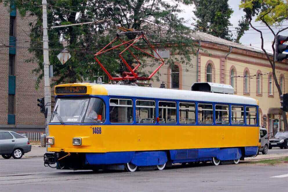 Як у Дніпрі працює громадський транспорт 16 листопада (графік)