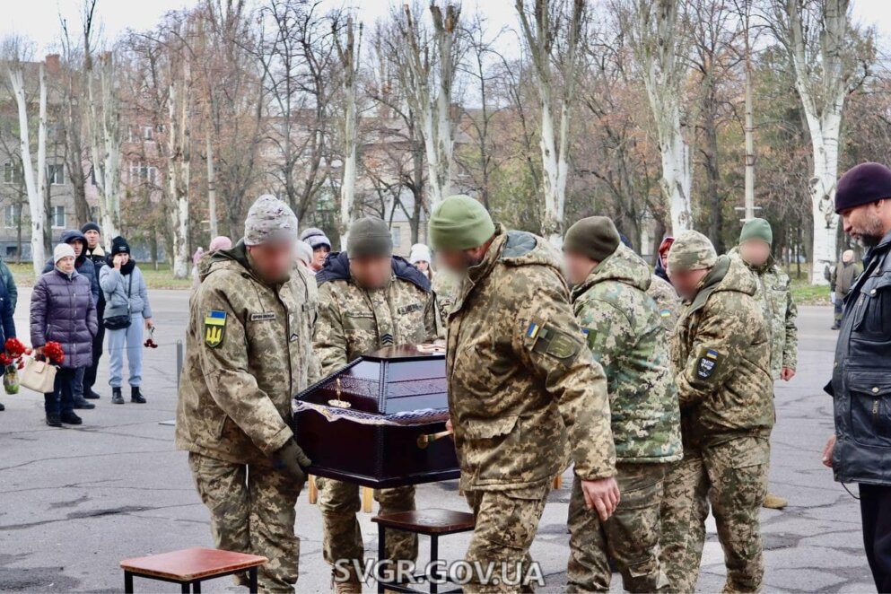 Сердце не выдержало: в Кировоградской области умерла мать военного, узнав о смерти сына