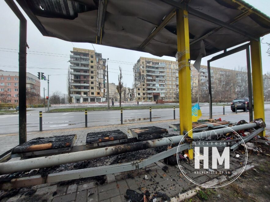 Спалена зупинка «пам'яті» на ж/м Перемога: що говорять в поліції і міськраді