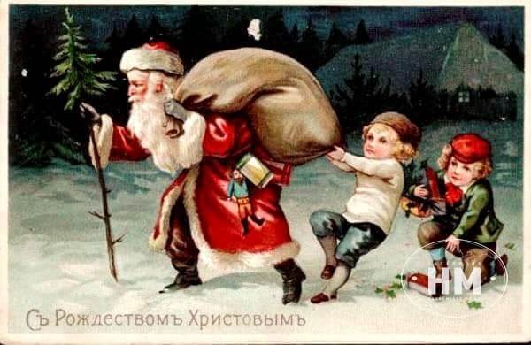 Пірнає у Дніпро та п’є чай: як святкує Різдво відомий дніпровський історик Максим Кавун