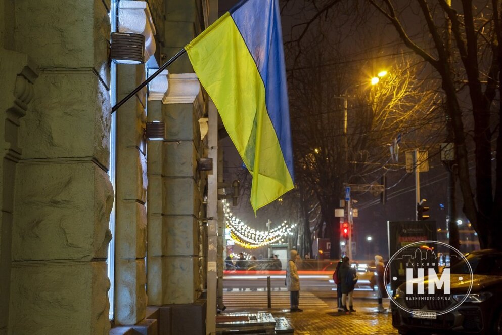 Ніч перед Різдвом у Дніпрі: місто огорнула чарівна атмосфера (Фото)