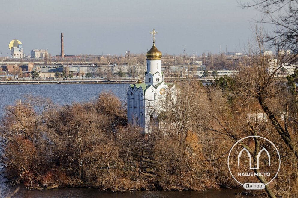 Весняний грудень у Дніпрі: як виглядає місто напередодні Нового року (Фото)