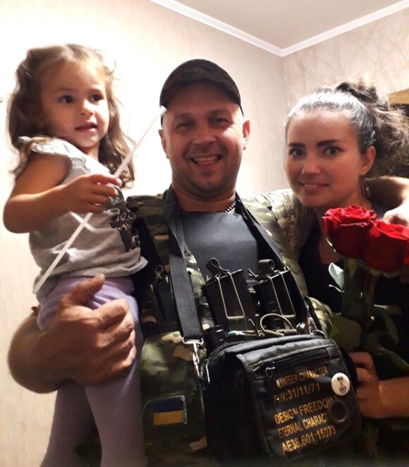 Пройшов Оленівку і був у найгарячіших точках: військовий з Дніпропетровщини отримав держнагороду
