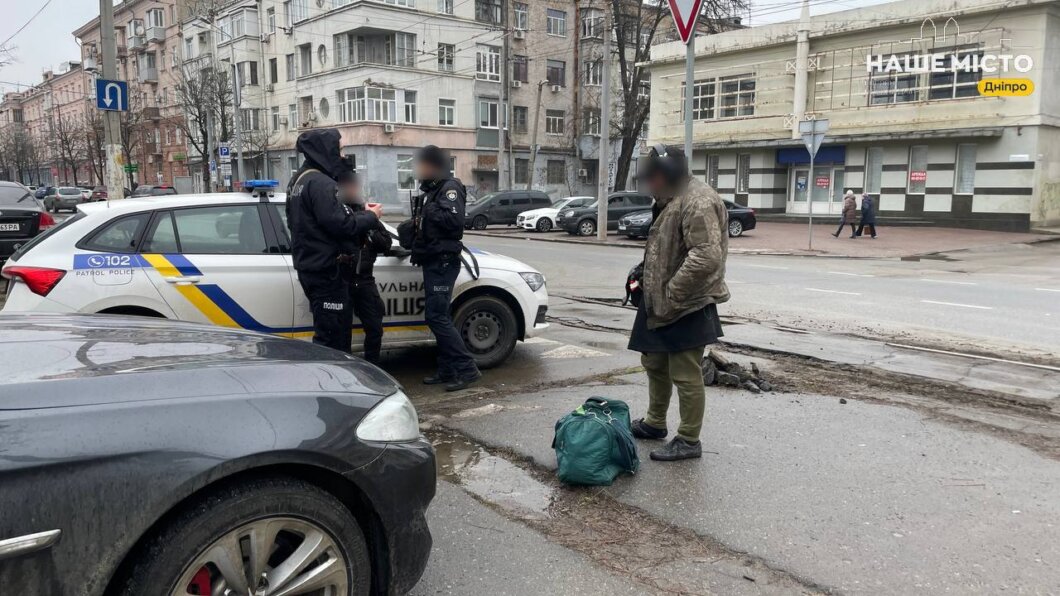 У центрі Дніпра через невідомого з гранатою зупиняли рух 1-го трамваю - Наше Місто